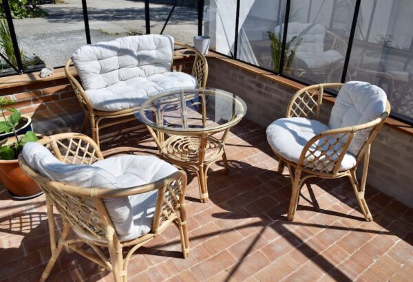 Capri kurvemøbelsæt i natur-rattan med sofa, bord og 2 stole