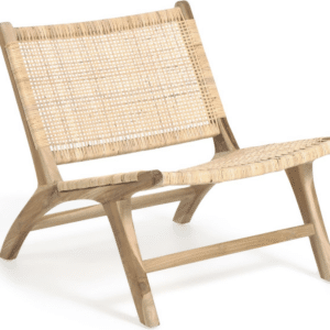 Lænestol Kave Home Beida i massiv teak og håndvævet rattan, rustik kolonial, natur H68xB65xL75 cm